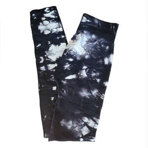 ⚡️Nikibiki⚡️B&W Tie Dye Leggings